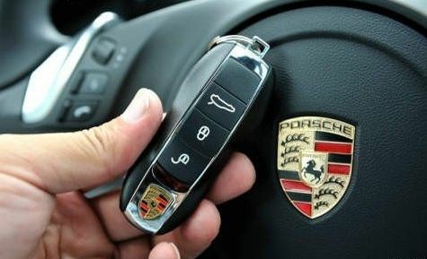 佛山專業(yè)配汽車鑰匙電話(附近換鎖芯公司電話)